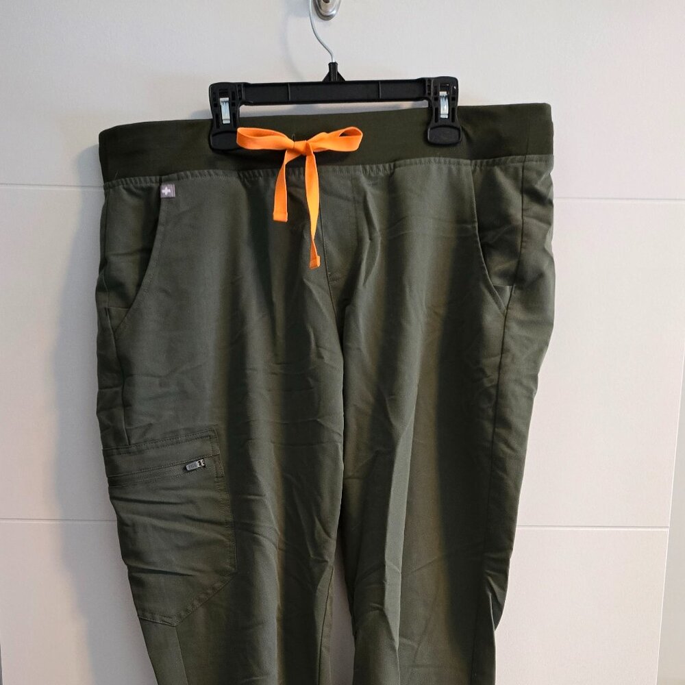 FIGS Zamora Jogger Scrub Pants SIZE L/TALL MOSS